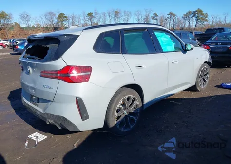 2025 BMW X3 30 xDrive z USA, uszkodzony, nr VIN 5UX53GP06S9012355